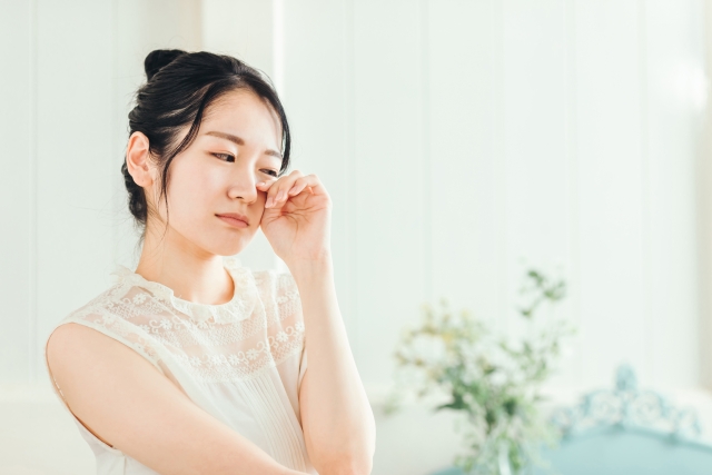 マツエク施術でなぜアレルギーが起こるのか？